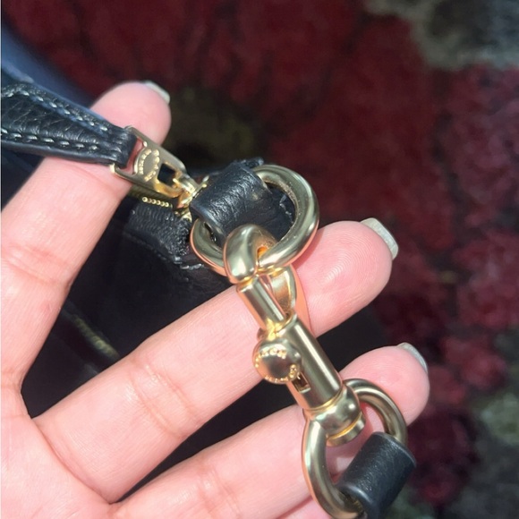 COPY - Coach Teri Hobo Bag - Picture 4 of 8